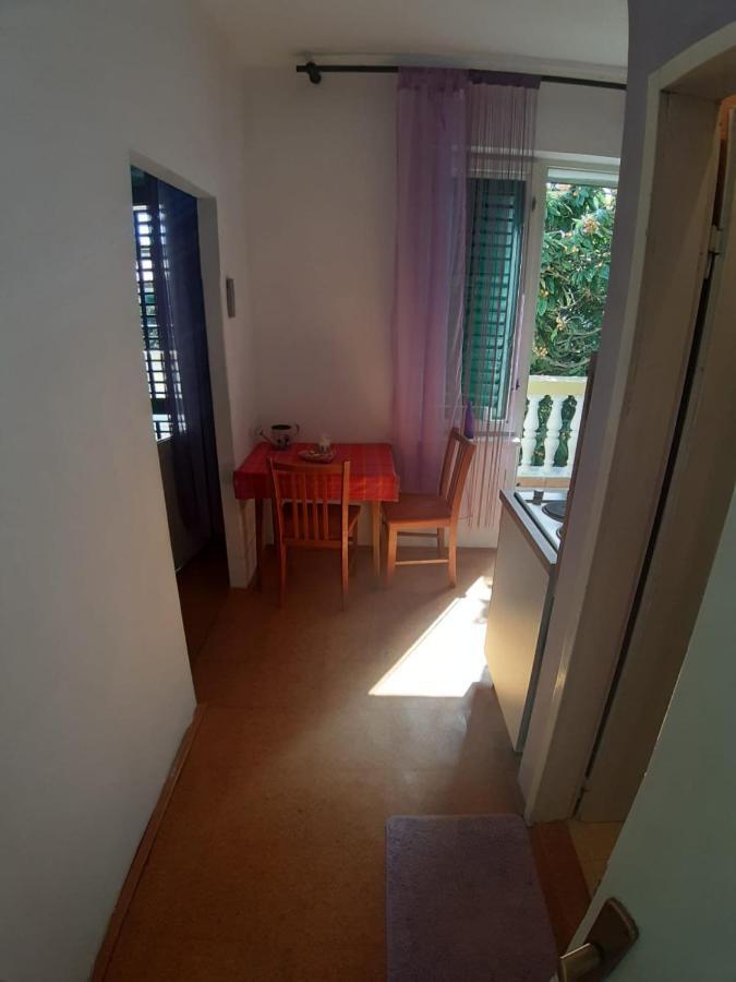 Apartmani Milka Pakoštane エクステリア 写真